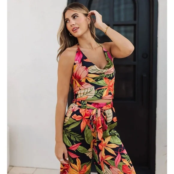 NWT Dress Forum Tropical halter tie back top M - Picture 1 of 5